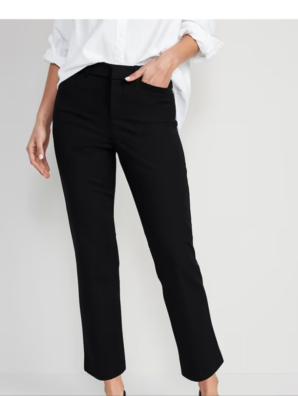 Like New Old Navy High Rise Pixie Straight Pants. Black, Size 4
